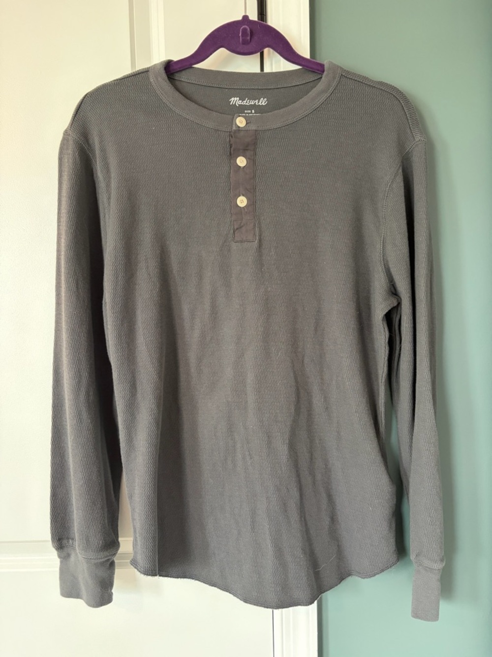 Madewell Men's Long-Sleeve Henley in Slate Gray